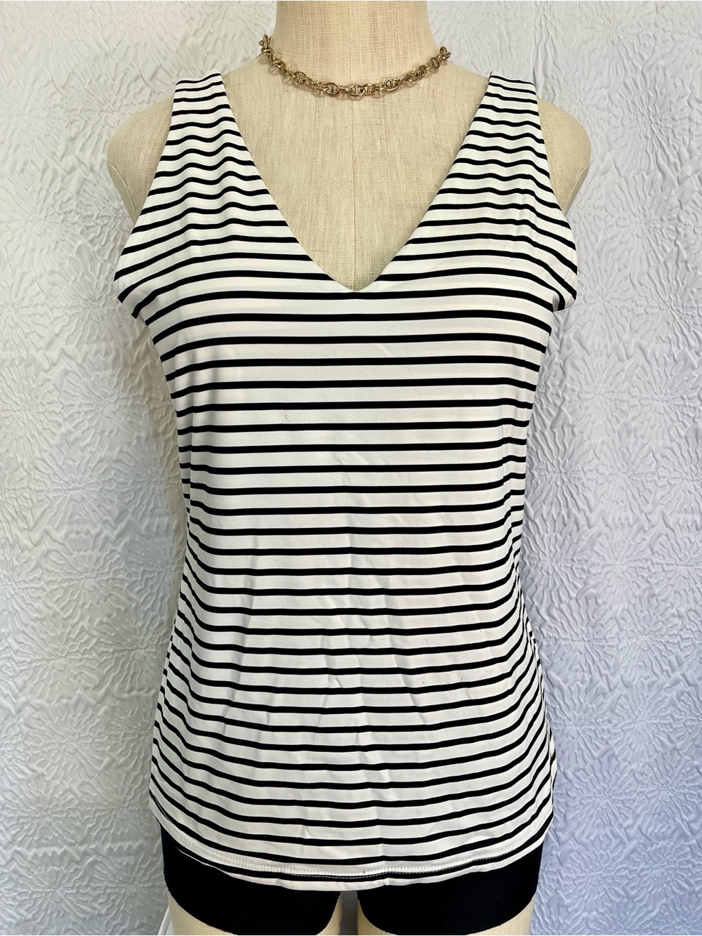 Worthington Black & White Striped V-Neck Tank